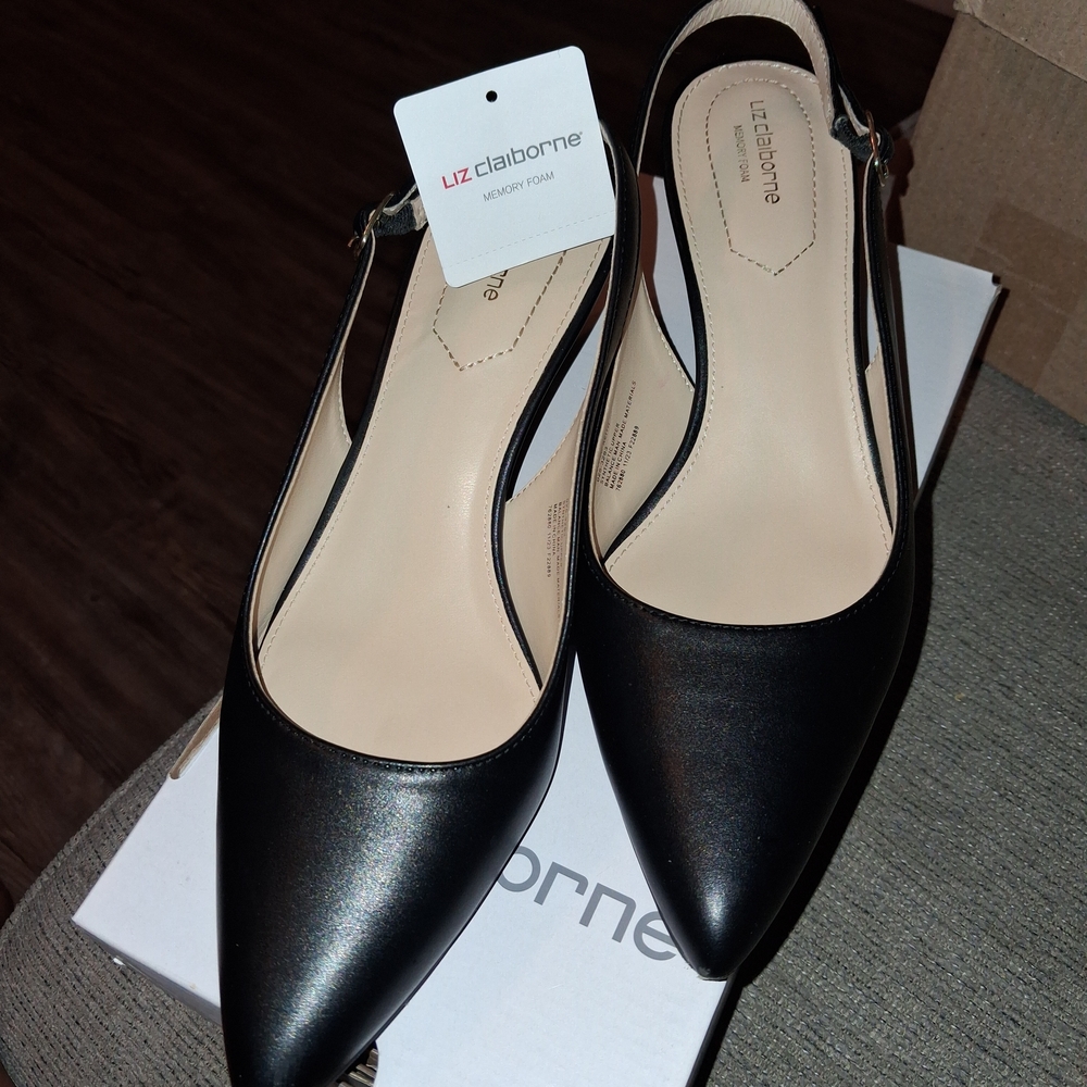 Liz Claiborne Black Pointed Toe Heels